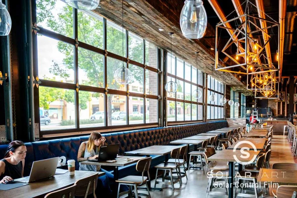 Phim cách nhiệt ngăn nắng nóng nhà hàng